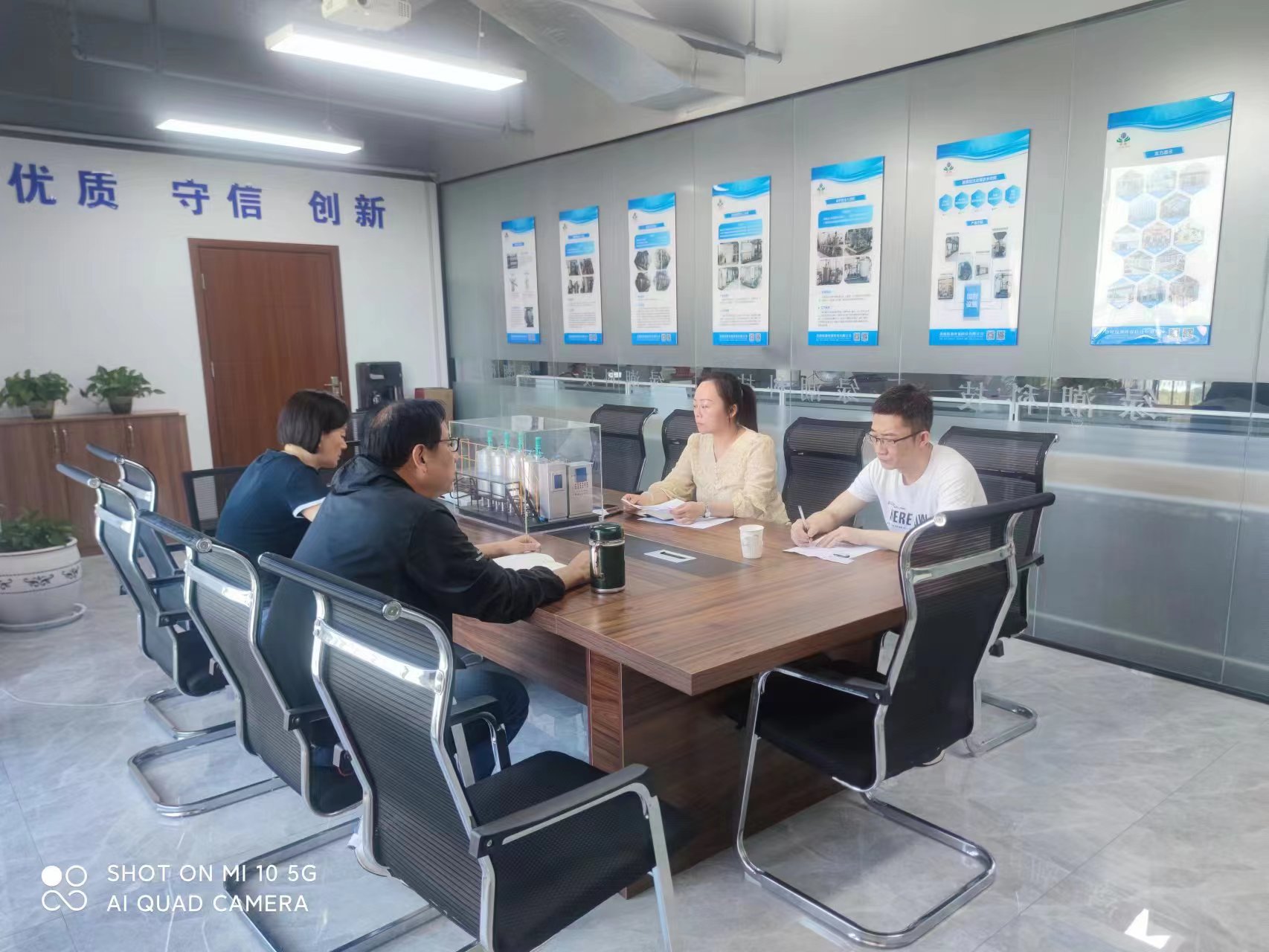 洛陽綠潮接待高新區經濟運行部領導走訪